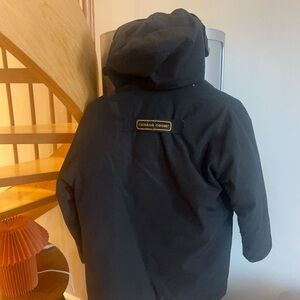 Canada Goose Artic Parka Size S in black.